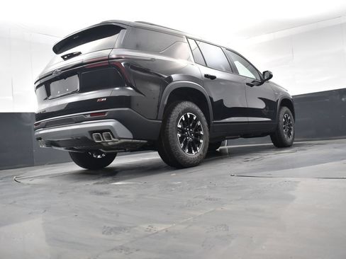 New 2026 Chevrolet Traverse Z71 w/ Driver Confidence Package AWD/4WD image 16