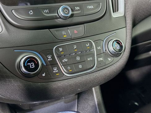 Used 2023 Chevrolet Malibu LT image 22