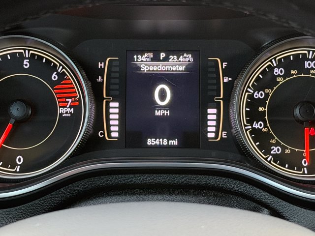 Used 2020 Jeep Cherokee Latitude Plus w/ Cold Weather Group AWD/4WD image 28