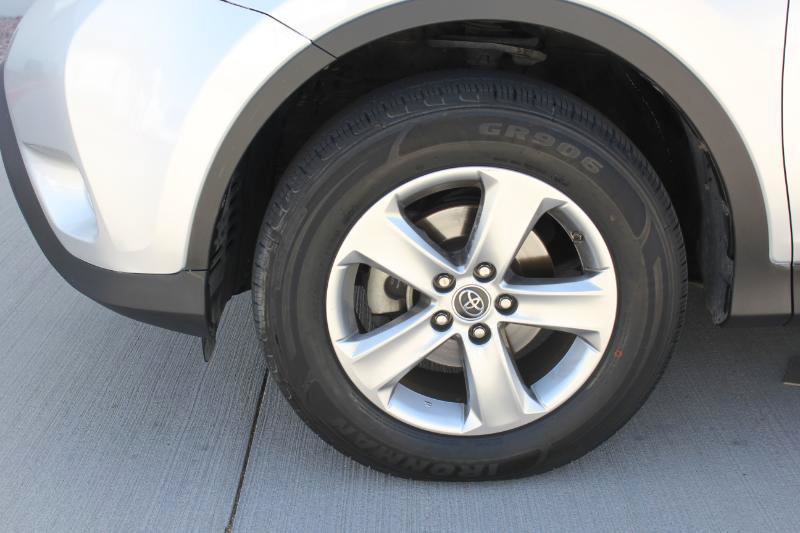 Used 2015 Toyota RAV4 XLE AWD/4WD image 34
