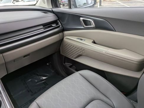 New 2026 Kia Carnival LXS FWD image 21