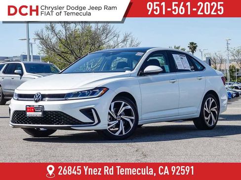 Used 2025 Volkswagen Jetta SEL FWD image 1