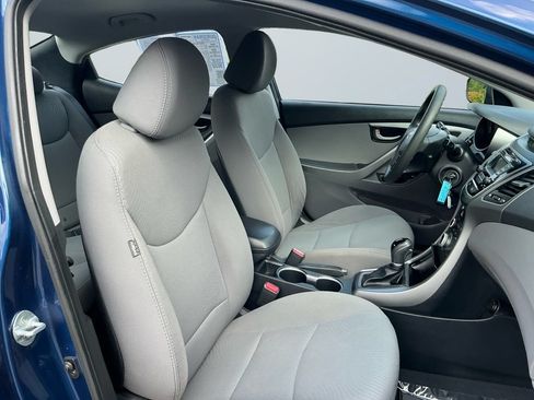 Used 2016 Hyundai Elantra SE FWD image 16