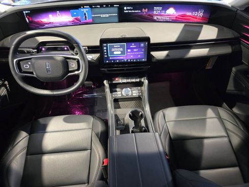 New 2026 Lincoln Nautilus Premier AWD/4WD image 14