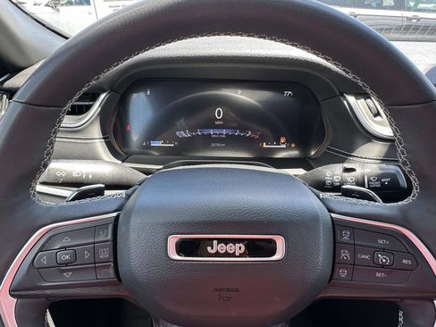 Used 2024 Jeep Grand Cherokee L Altitude AWD/4WD image 22