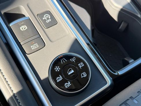 New 2026 Nissan Pathfinder SV image 15