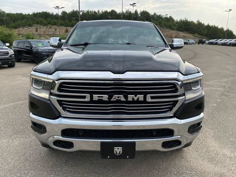 Used 2019 RAM 1500 Laramie AWD/4WD image 9
