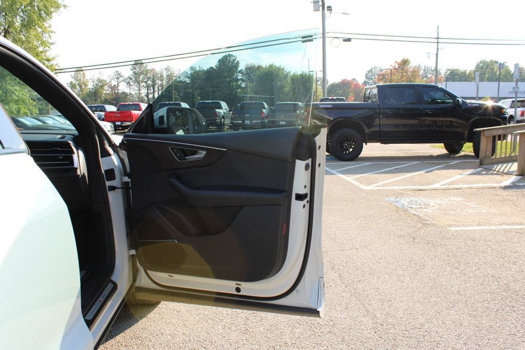 Used 2021 Audi Q8 Premium Plus AWD/4WD image 30
