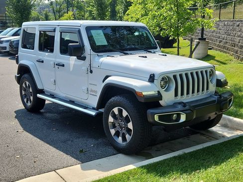 Used 2021 Jeep Wrangler Unlimited Sahara AWD/4WD image 10