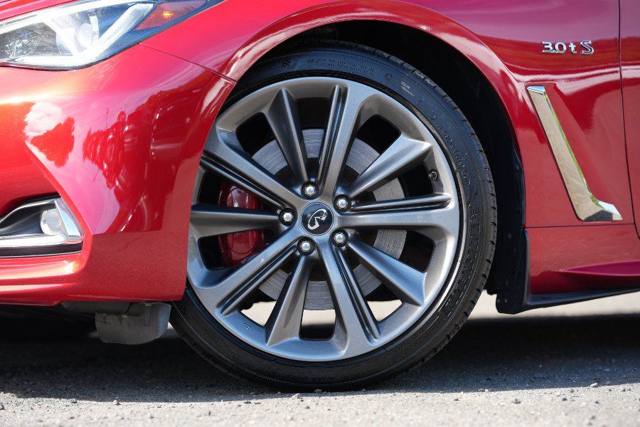 Used 2019 INFINITI Q60 Red Sport 400 w/ Cargo Package AWD/4WD image 18