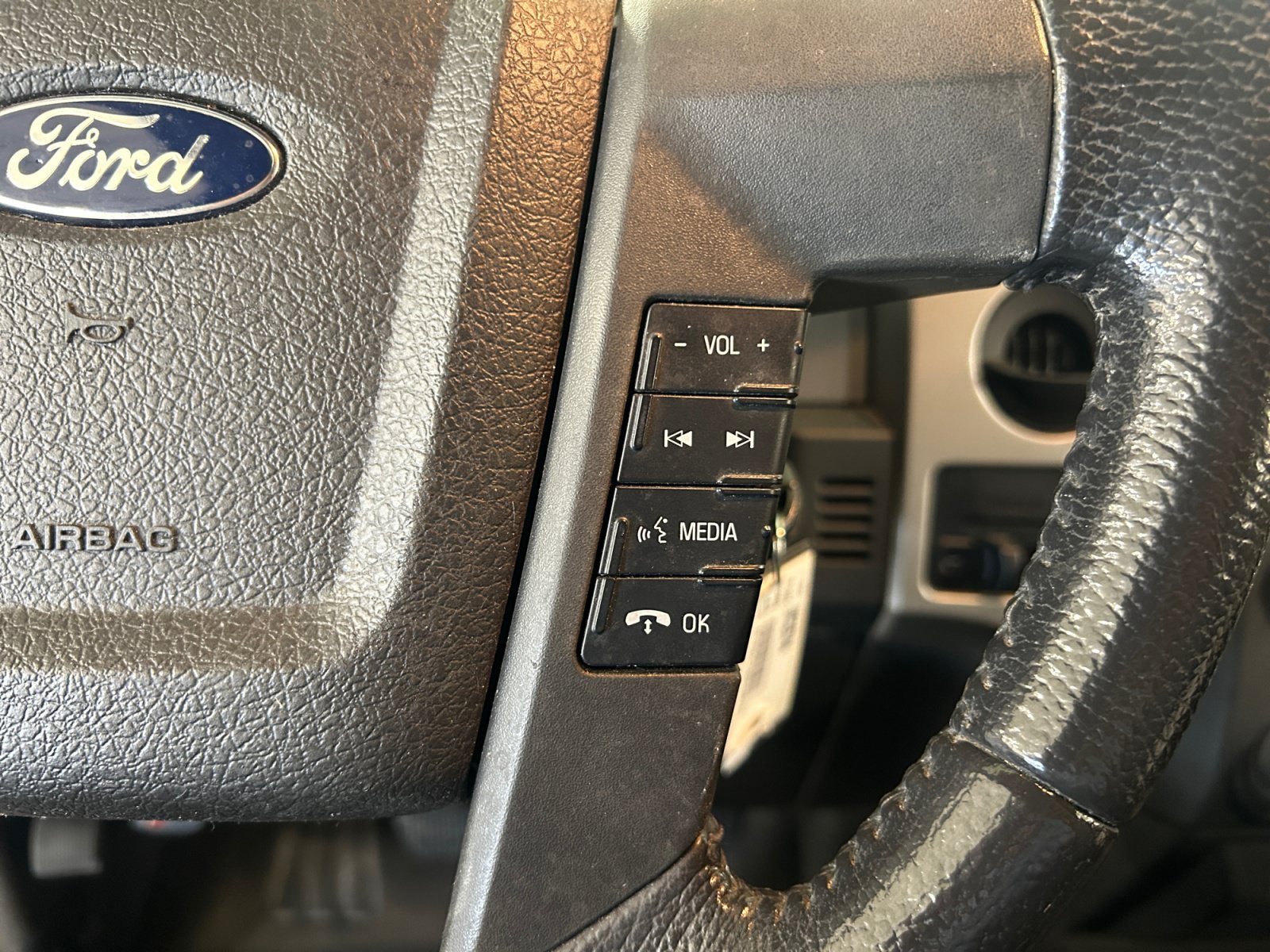Used 2013 Ford F150 XLT w/ Luxury Equipment Group RWD image 17