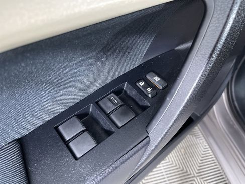 Used 2016 Toyota Corolla LE FWD image 16