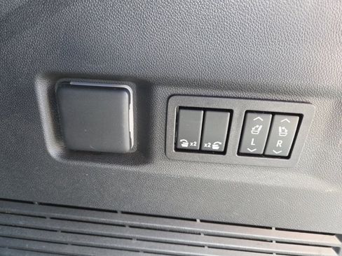 Used 2023 Chevrolet Tahoe High Country w/ Premium Package 2 image 10