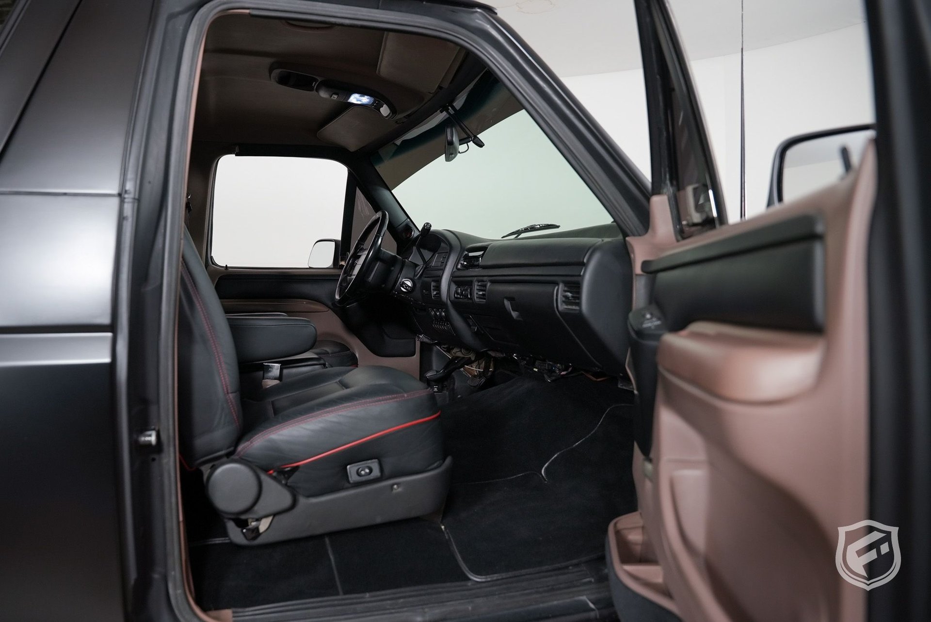 Used 1996 Ford Bronco Eddie Bauer AWD/4WD image 30