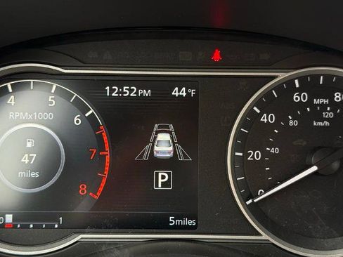 New 2025 Nissan Versa SV w/ Trunk Package image 29