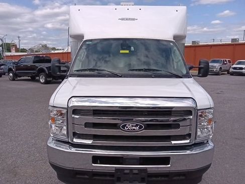 New 2026 Ford E-450 and Econoline 450 Super Duty w/ Power Equipment Group RWD image 8