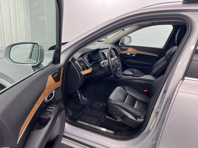 Used 2023 Volvo XC90 B6 Plus AWD/4WD image 14