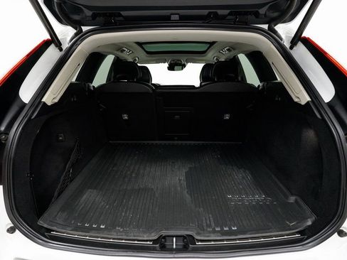 Used 2020 Volvo XC60 T6 Inscription w/ Protection Package Premier image 34