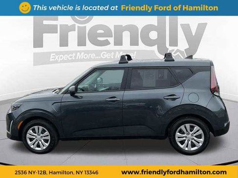 Used 2025 Kia Soul LX image 9