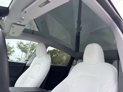 Used 2023 Tesla Model Y Performance AWD/4WD image 22