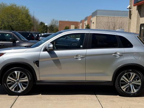 Used 2025 Mitsubishi Outlander Sport ES image 4