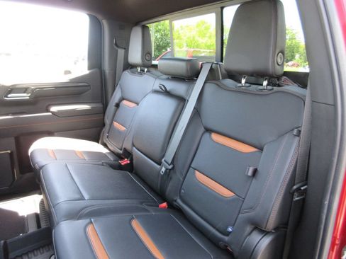 Certified 2022 GMC Sierra 1500 AT4 w/ AT4 Premium Package AWD/4WD image 23