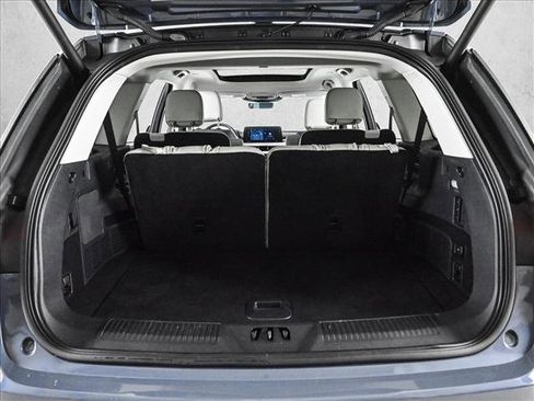 Used 2025 Lincoln Aviator AWD w/ Equipment Group 101A image 6
