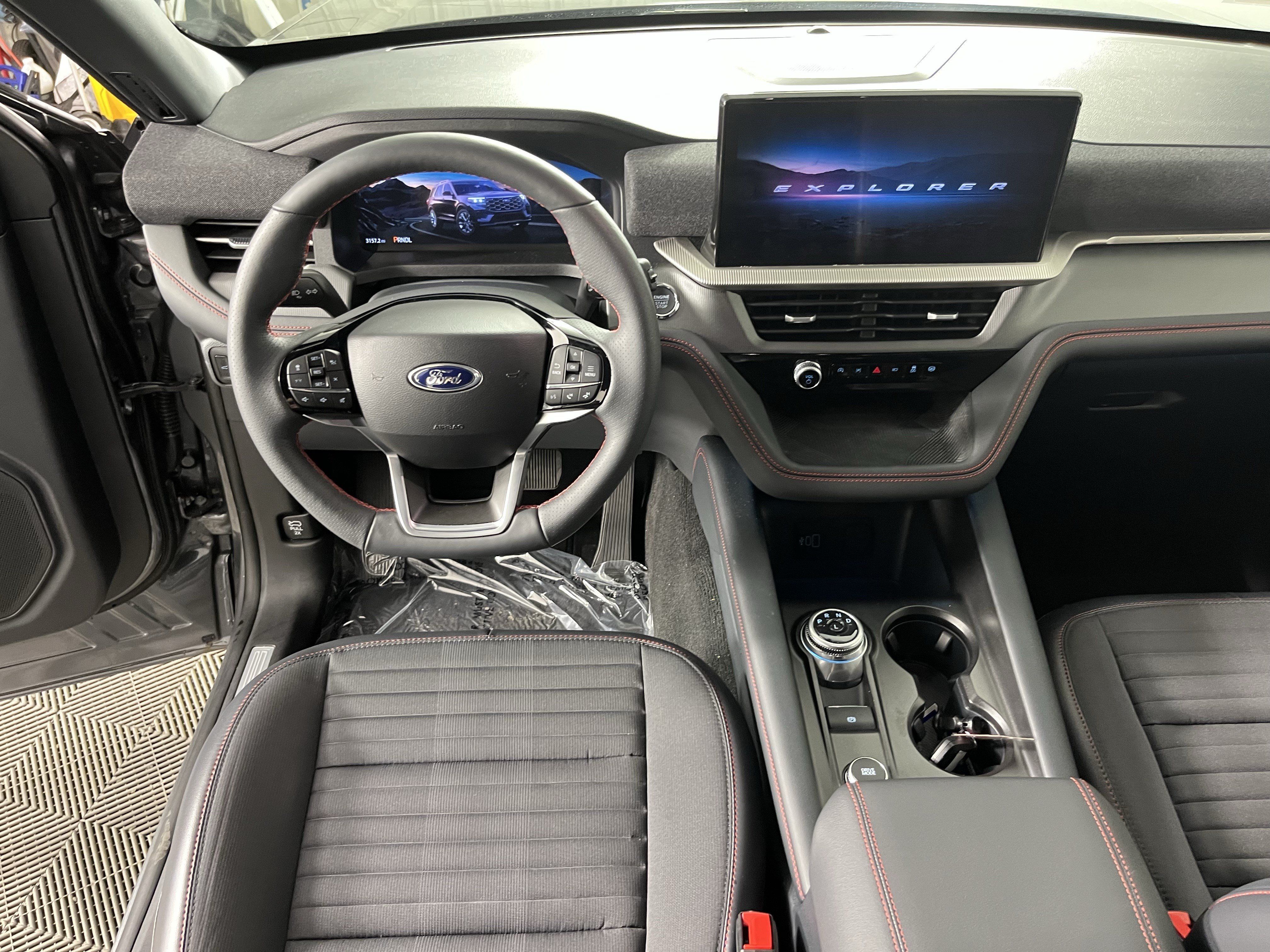 Used 2026 Ford Explorer ST-Line w/ ST-Line Street Pack AWD/4WD image 11