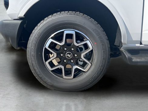New 2025 Ford Bronco Outer Banks AWD/4WD image 36