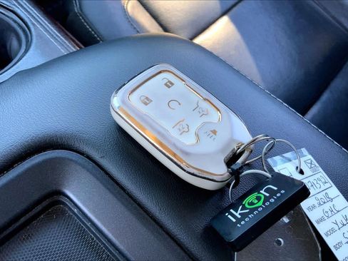 Used 2018 GMC Yukon SLT w/ Premium Edition image 15