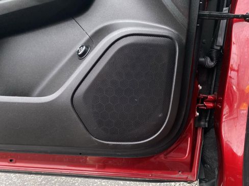 Certified 2023 GMC Acadia SLE w/ Driver Convenience Package image 16