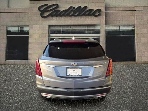 Used 2020 Cadillac XT5 Premium Luxury w/ LPO, Floor Liner Package AWD/4WD image 4