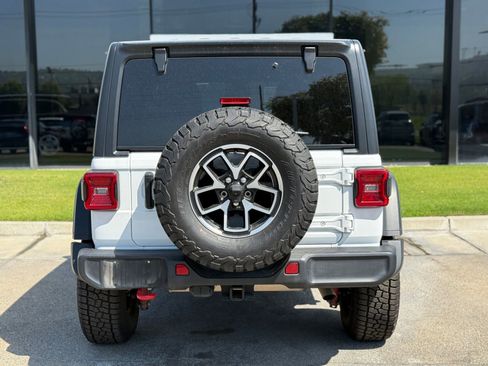 Used 2024 Jeep Wrangler Unlimited Rubicon image 14