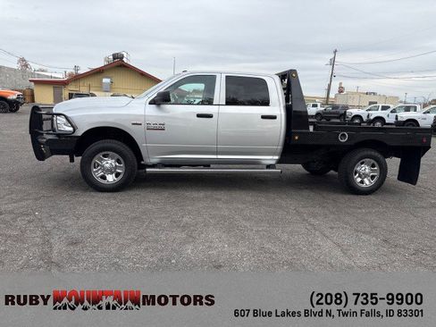 Used 2018 RAM 2500 Tradesman w/ Chrome Appearance Group image 4