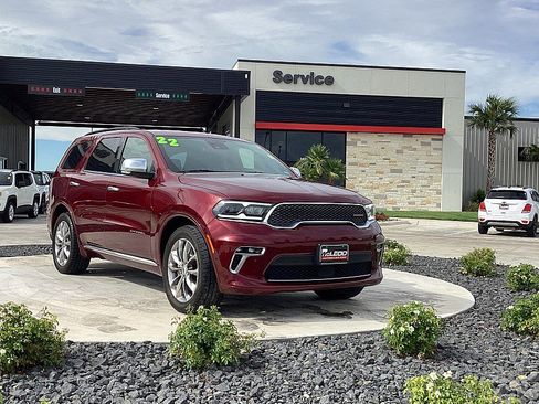 Used 2022 Dodge Durango Citadel image 3