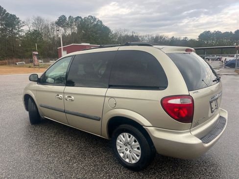 Used 2007 Chrysler Town & Country w/ Popular Equipment Group I image 5