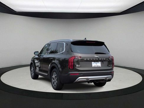 Used 2020 Kia Telluride EX w/ Towing Package AWD/4WD image 5