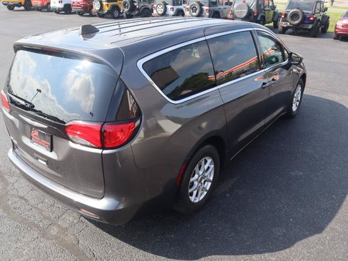 Used 2023 Chrysler Voyager LX FWD image 14