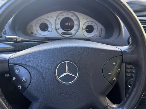 Used 2004 Mercedes-Benz E 500 4MATIC Sedan image 11