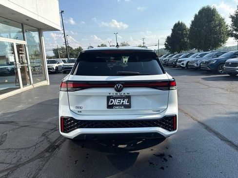 New 2026 Volkswagen Tiguan SE R-Line AWD/4WD image 6