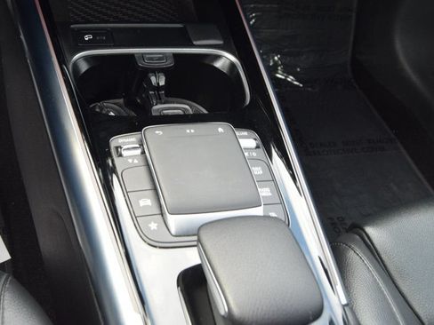 Used 2022 Mercedes-Benz GLA 250 4MATIC image 15