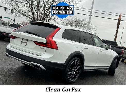 Used 2018 Volvo V90 T6 Cross Country w/ Convenience Package image 3
