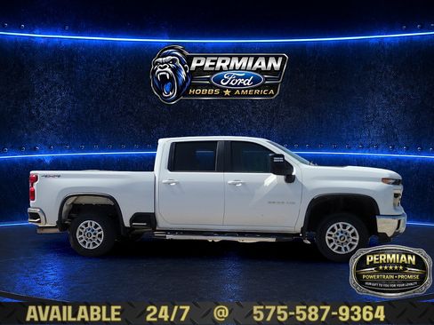 Used 2025 Chevrolet Silverado 2500 LT w/ Convenience Package AWD/4WD image 5