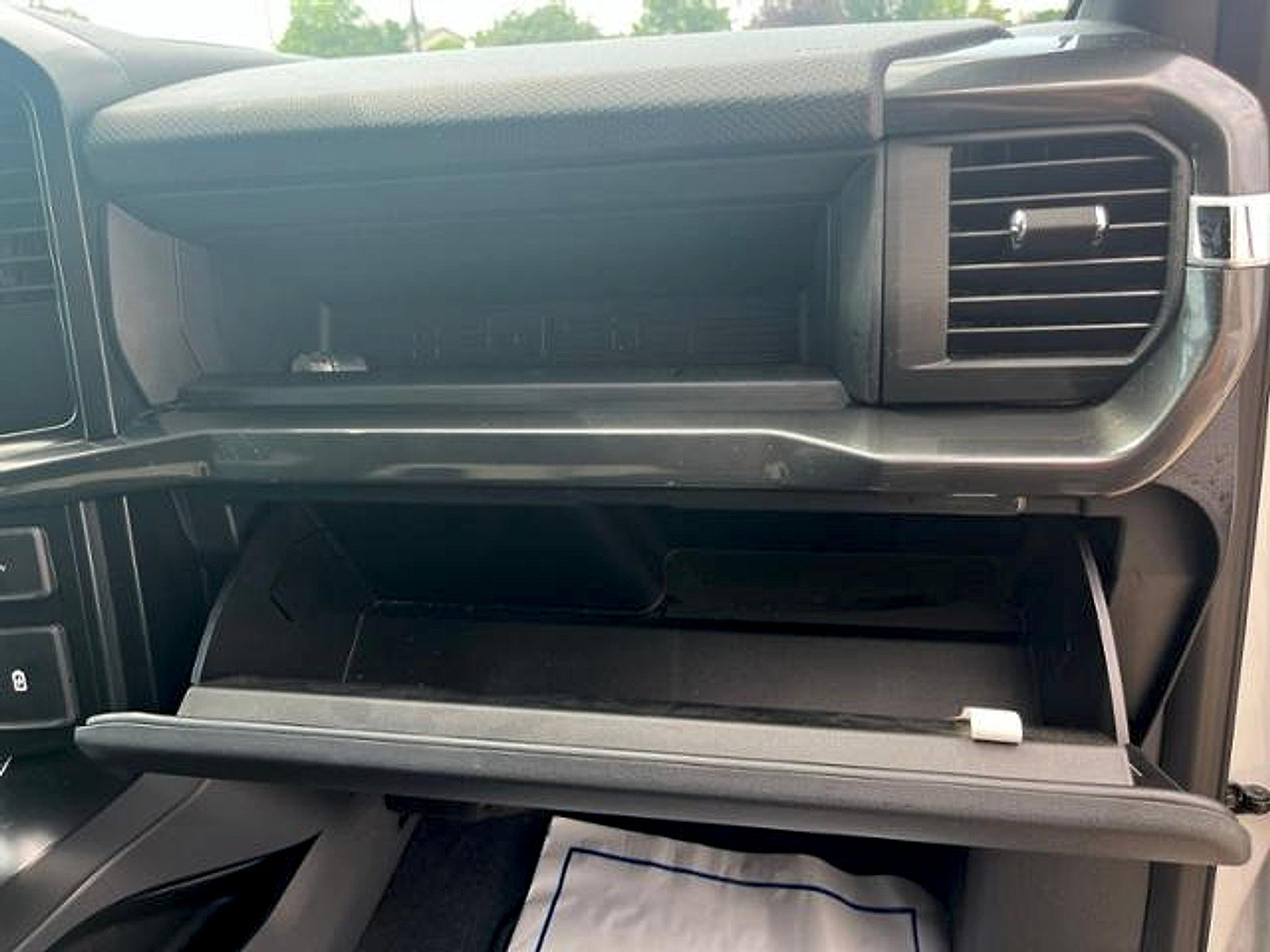 Used 2025 Ford F150 STX RWD image 26