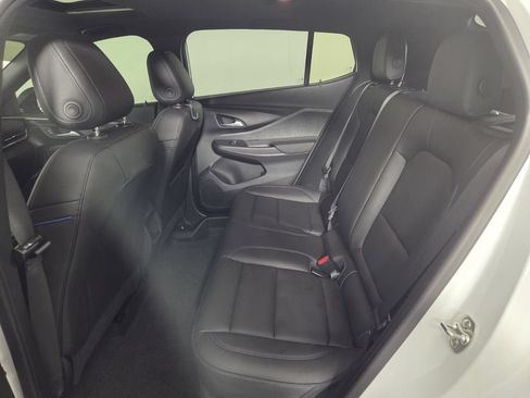 Used 2025 Buick Envista Sport Touring w/ Convenience I Package FWD image 23