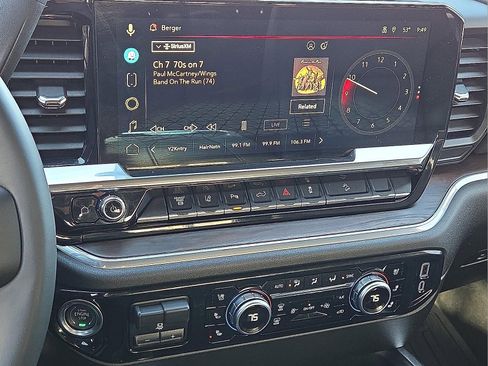 Used 2025 GMC Sierra 2500 SLT w/ SLT Premium Package image 16