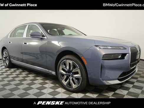 Used 2026 BMW i7 eDrive50 w/ Executive Package RWD image 1