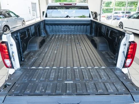 Used 2024 GMC Sierra 2500 SLE w/ SLE Value Package; AWD/4WD image 8