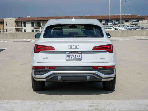 Used 2023 Audi Q5 2.0T Premium w/ Convenience Package image 3