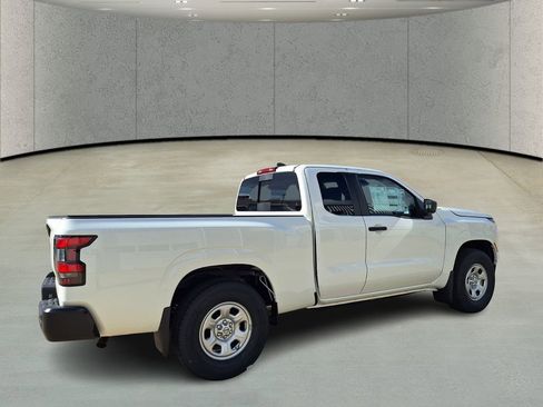 New 2026 Nissan Frontier S image 5